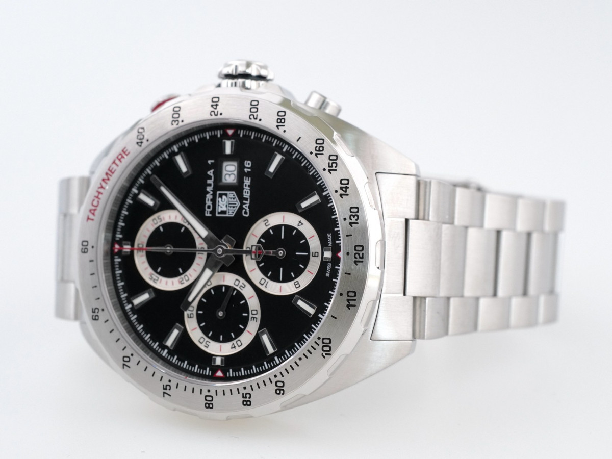 Швейцарський годинник Tag Heuer Formula 1 Automatic Chronograph