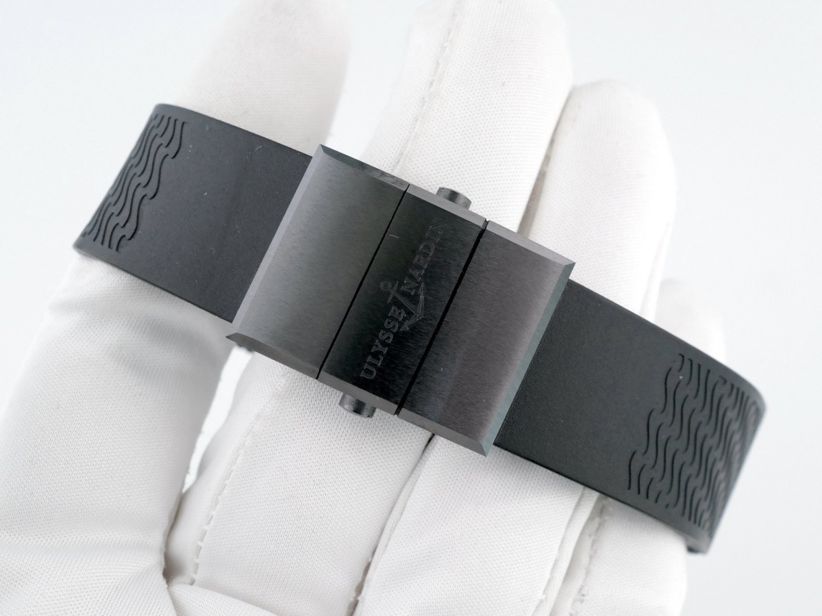 Швейцарський годинник Ulysse Nardin Maxi Marine Military Camouflage Limited