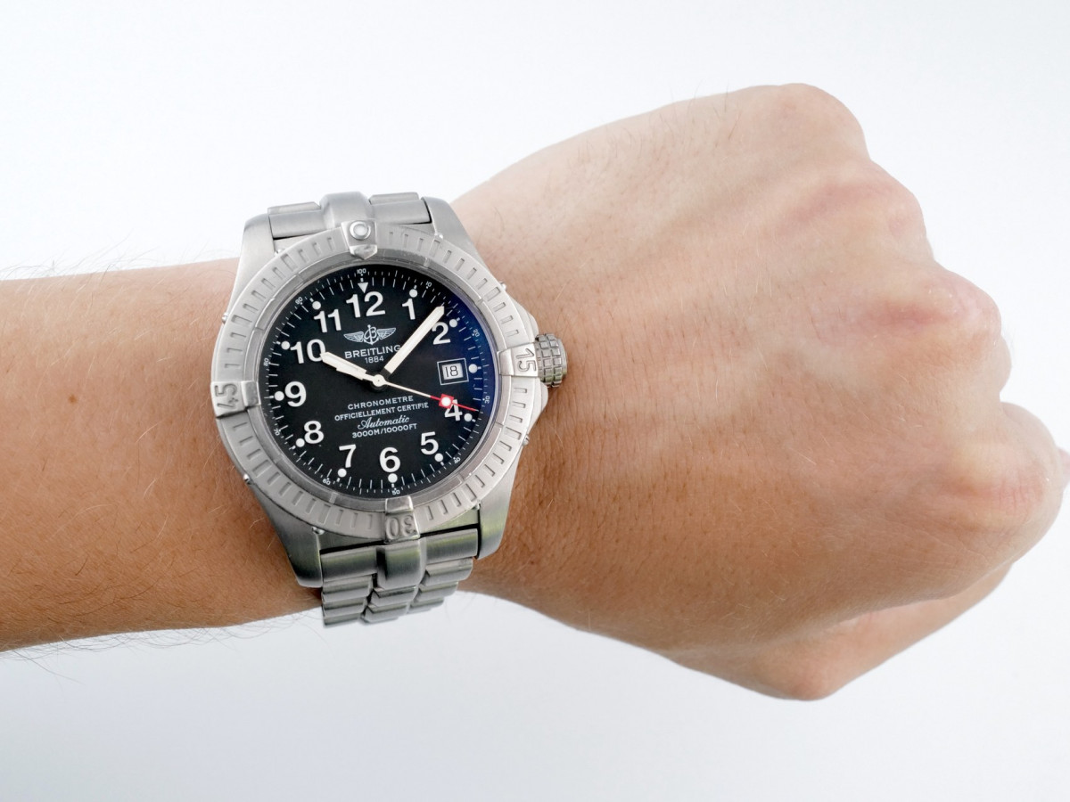 Swiss watch Breitling Avenger Seawolf