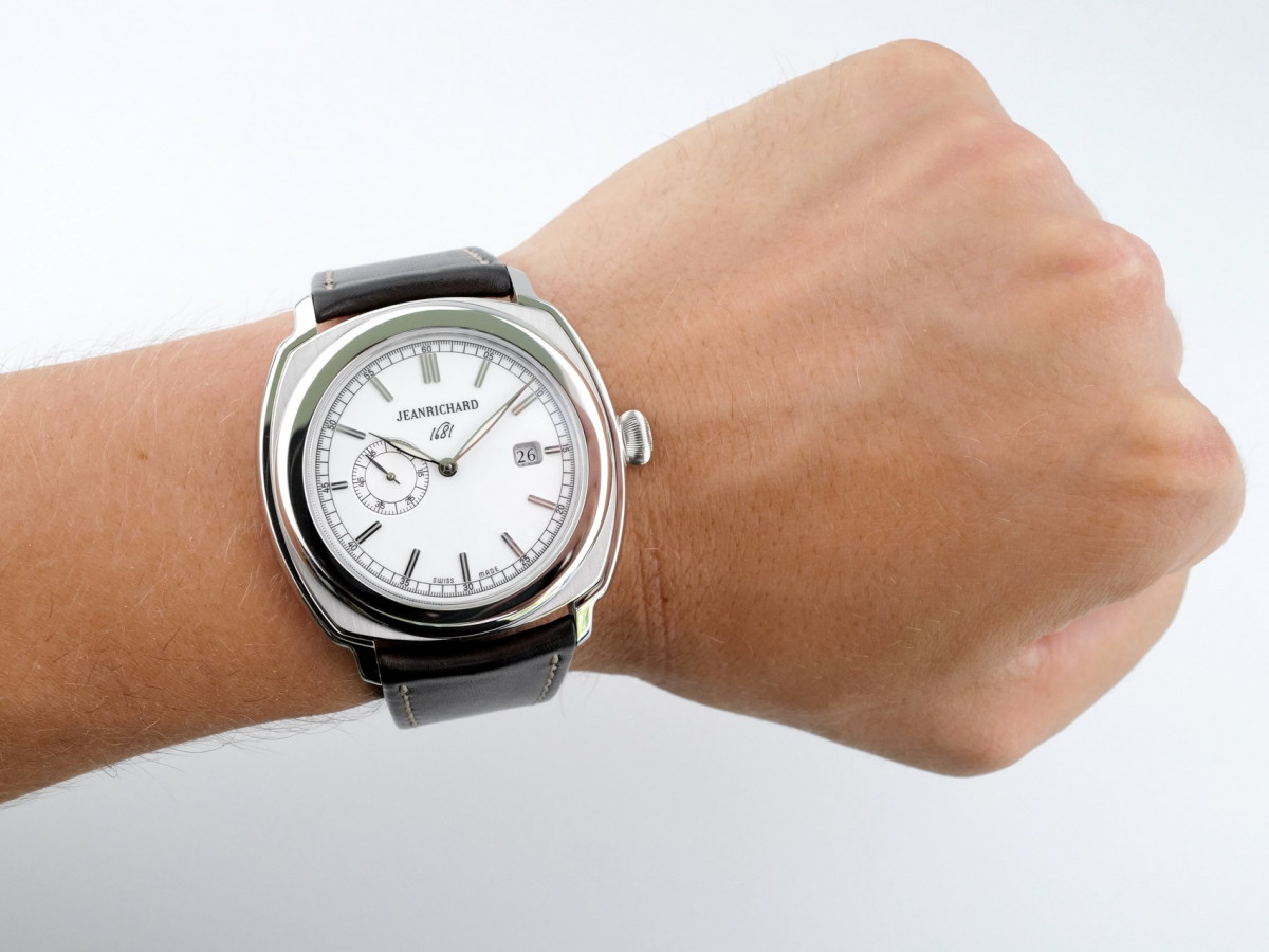 Швейцарський годинник Jeanrichard 1681 Small Second