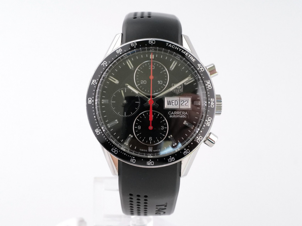 Швейцарський годинник TAG Heuer Carrera Racing