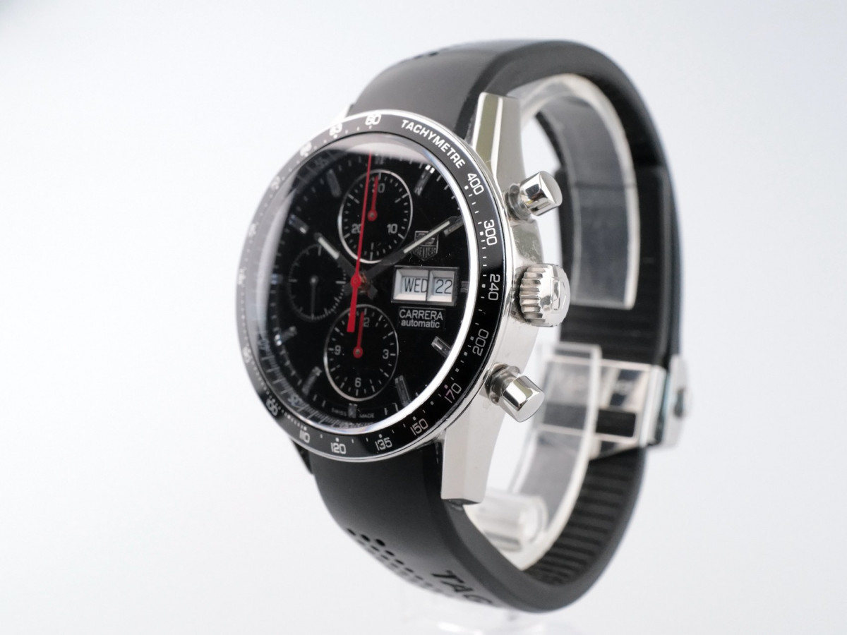 Швейцарський годинник TAG Heuer Carrera Racing