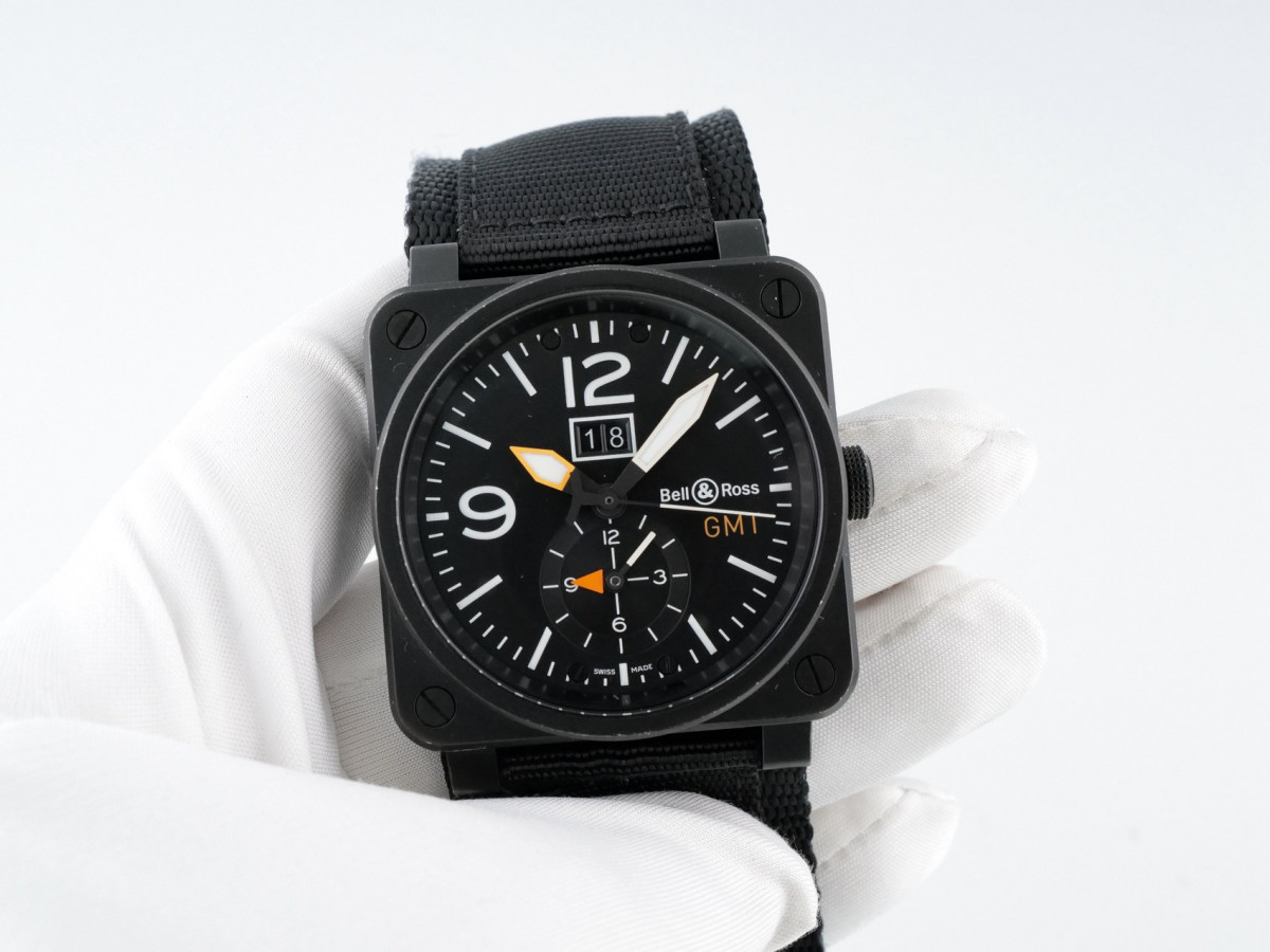 Швейцарские часы Bell & Ross Aviation GMT Carbon Fiber Dial