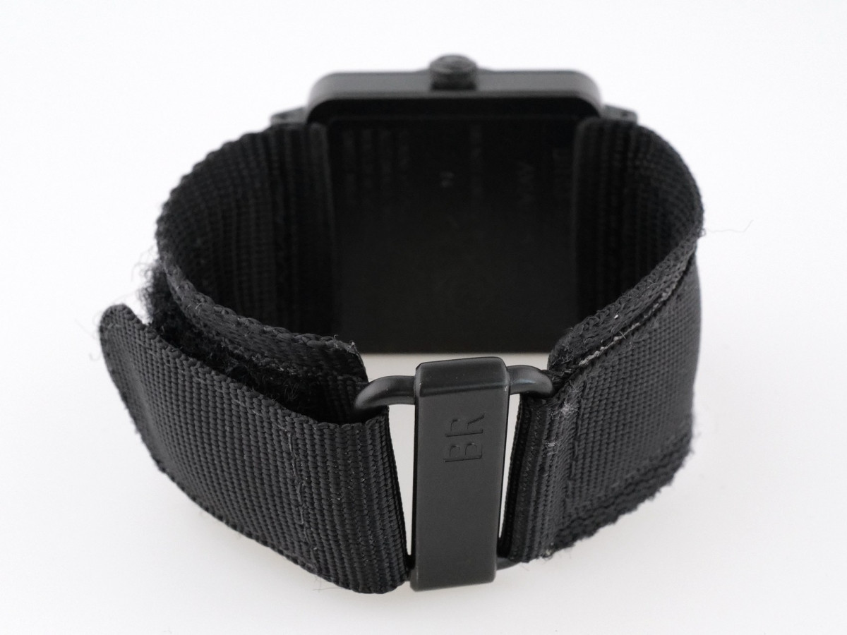 Швейцарские часы Bell & Ross Aviation GMT Carbon Fiber Dial