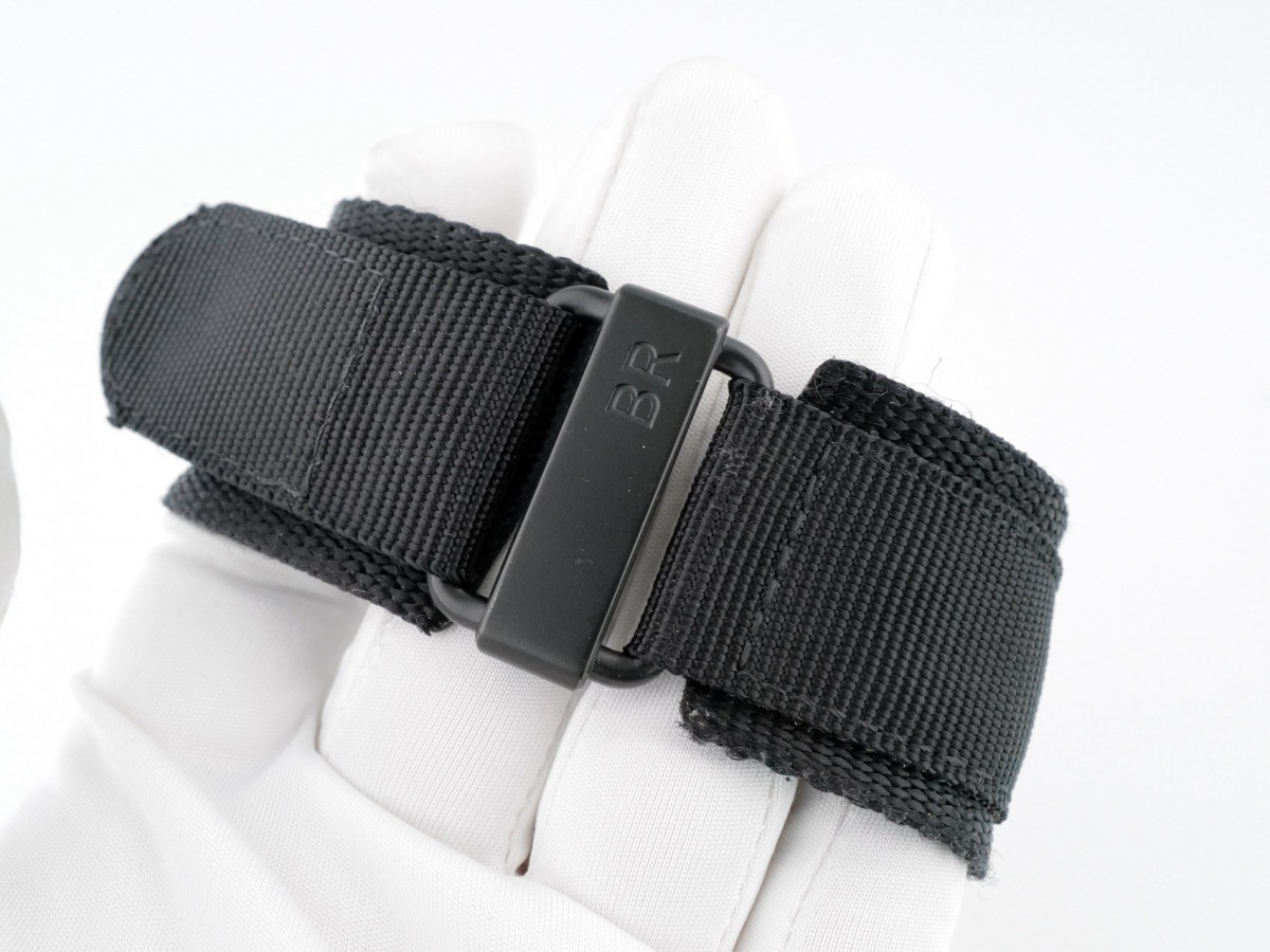 Швейцарские часы Bell & Ross Aviation GMT Carbon Fiber Dial