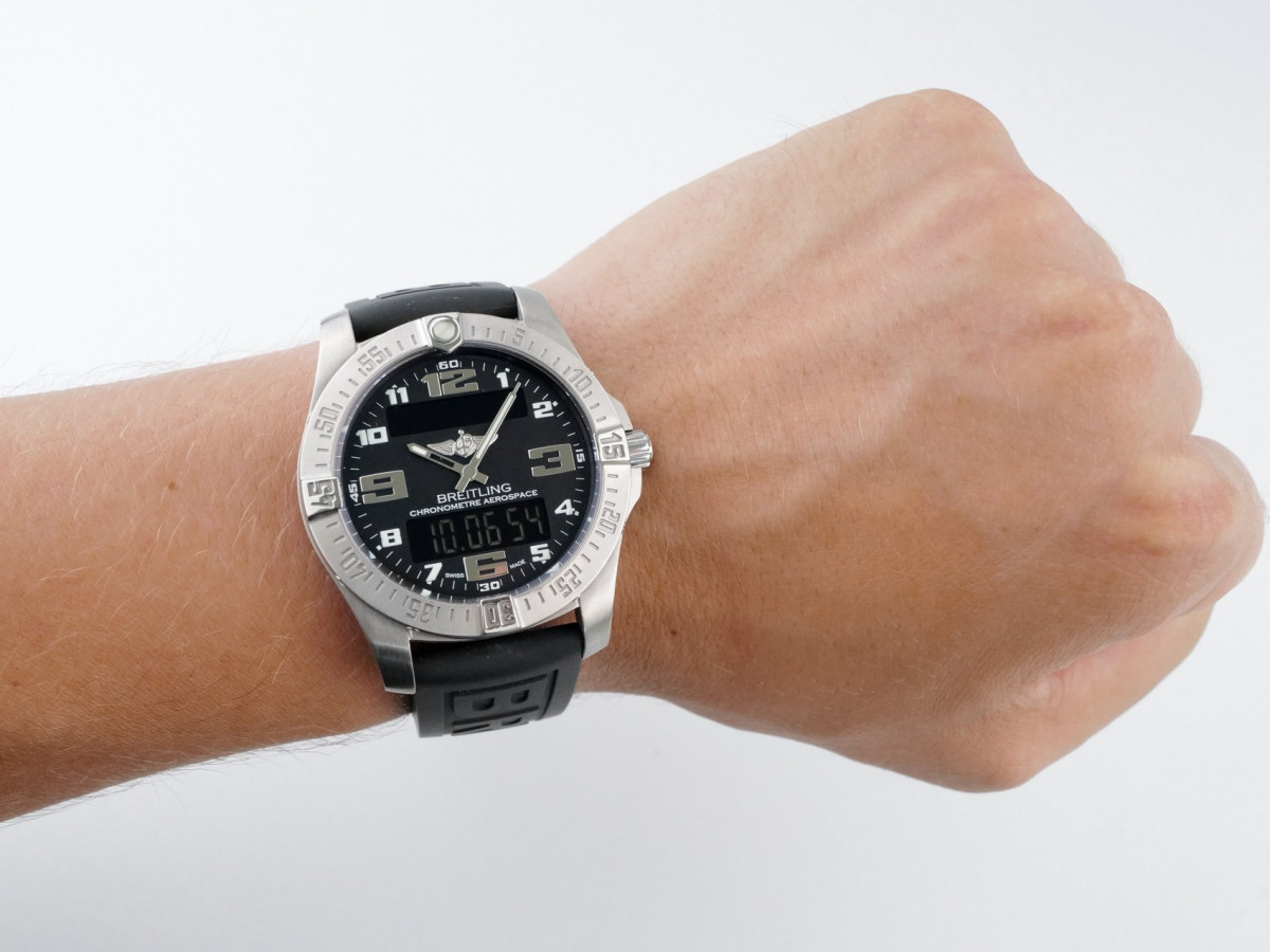 Швейцарские часы Breitling Aerospace EVO