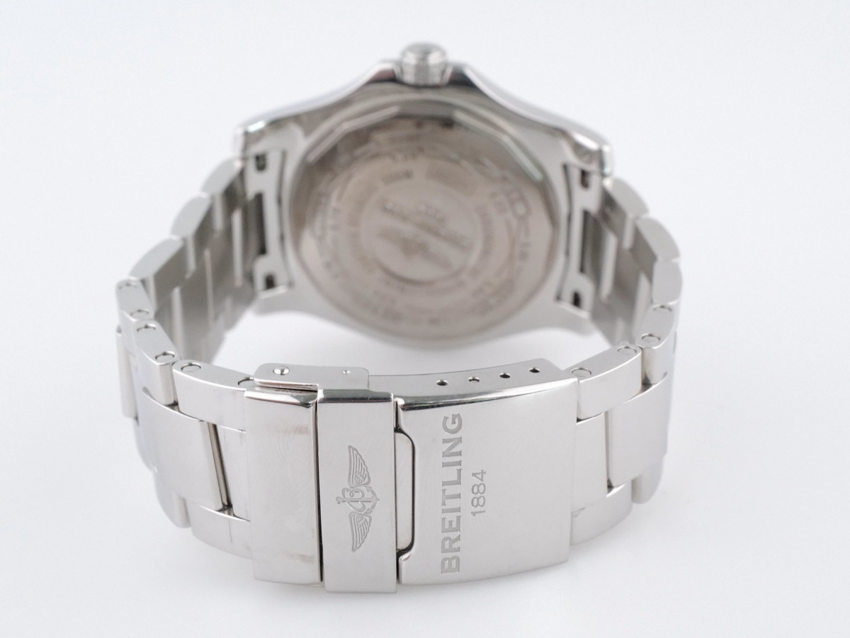 Swiss watch Breitling Avenger II GMT Automatic