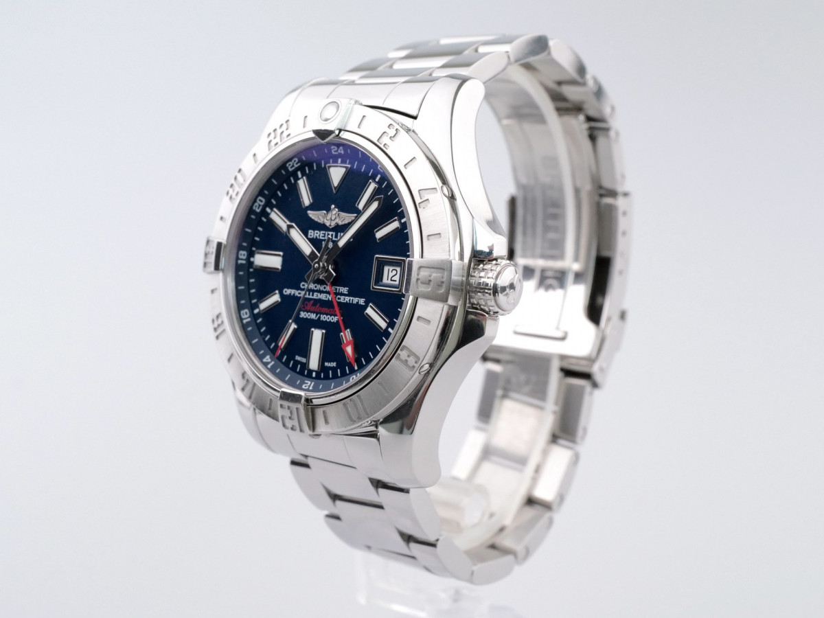 Swiss watch Breitling Avenger II GMT Automatic