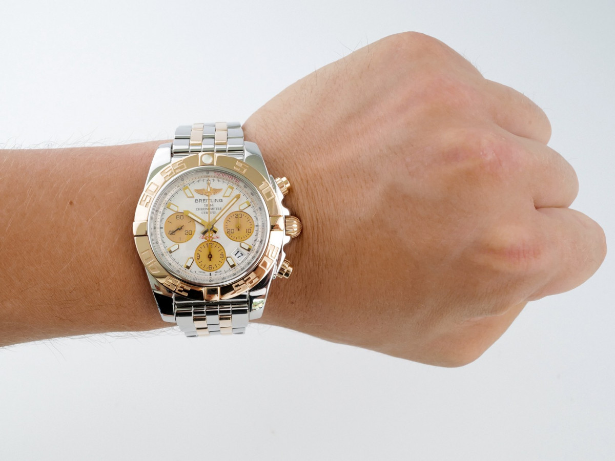 Швейцарские часы Breitling Chronomat 41