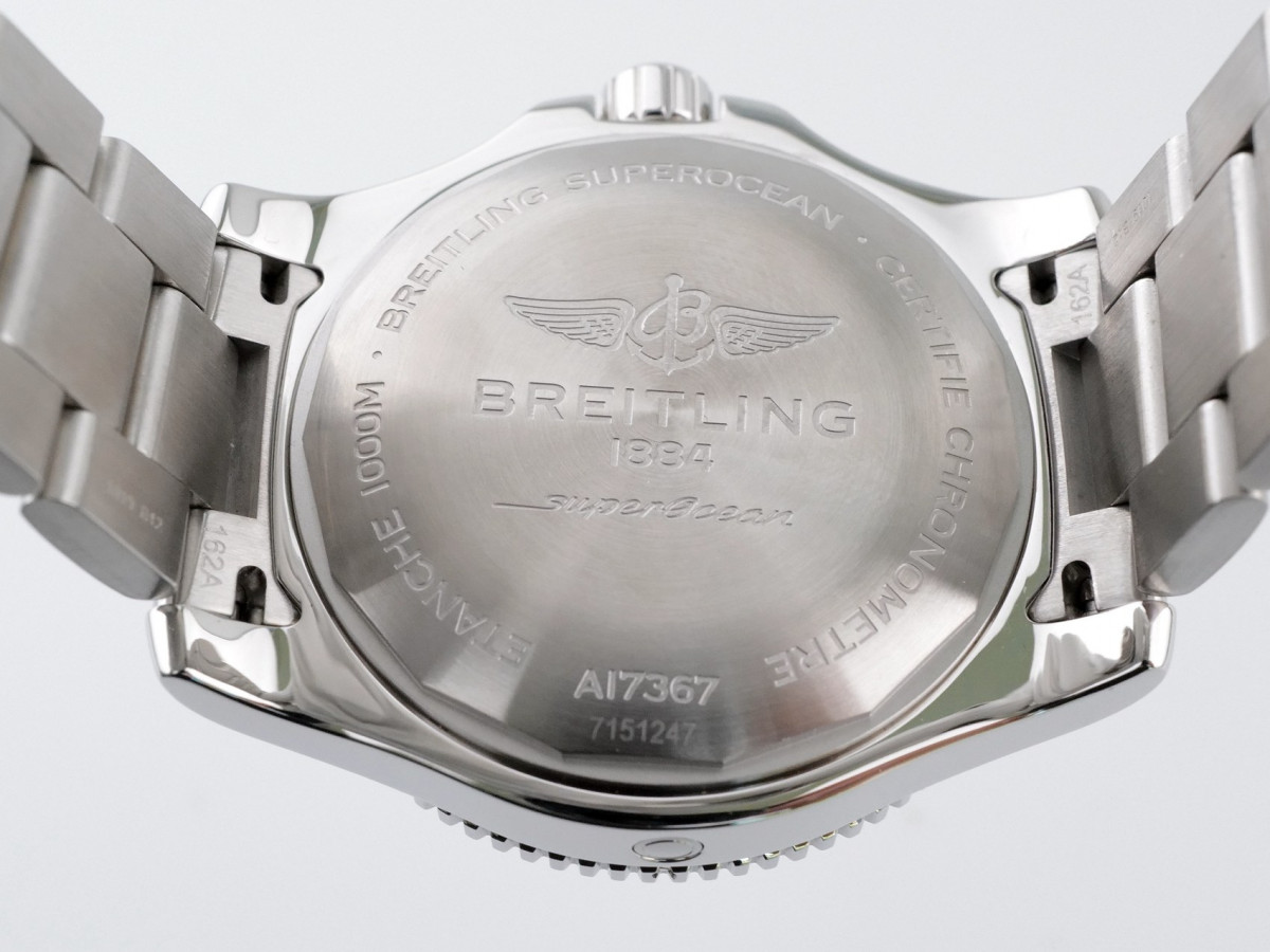 Швейцарские часы Breitling Superocean 44 Automatic