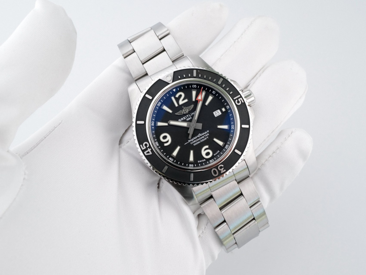 Швейцарские часы Breitling Superocean 44 Automatic