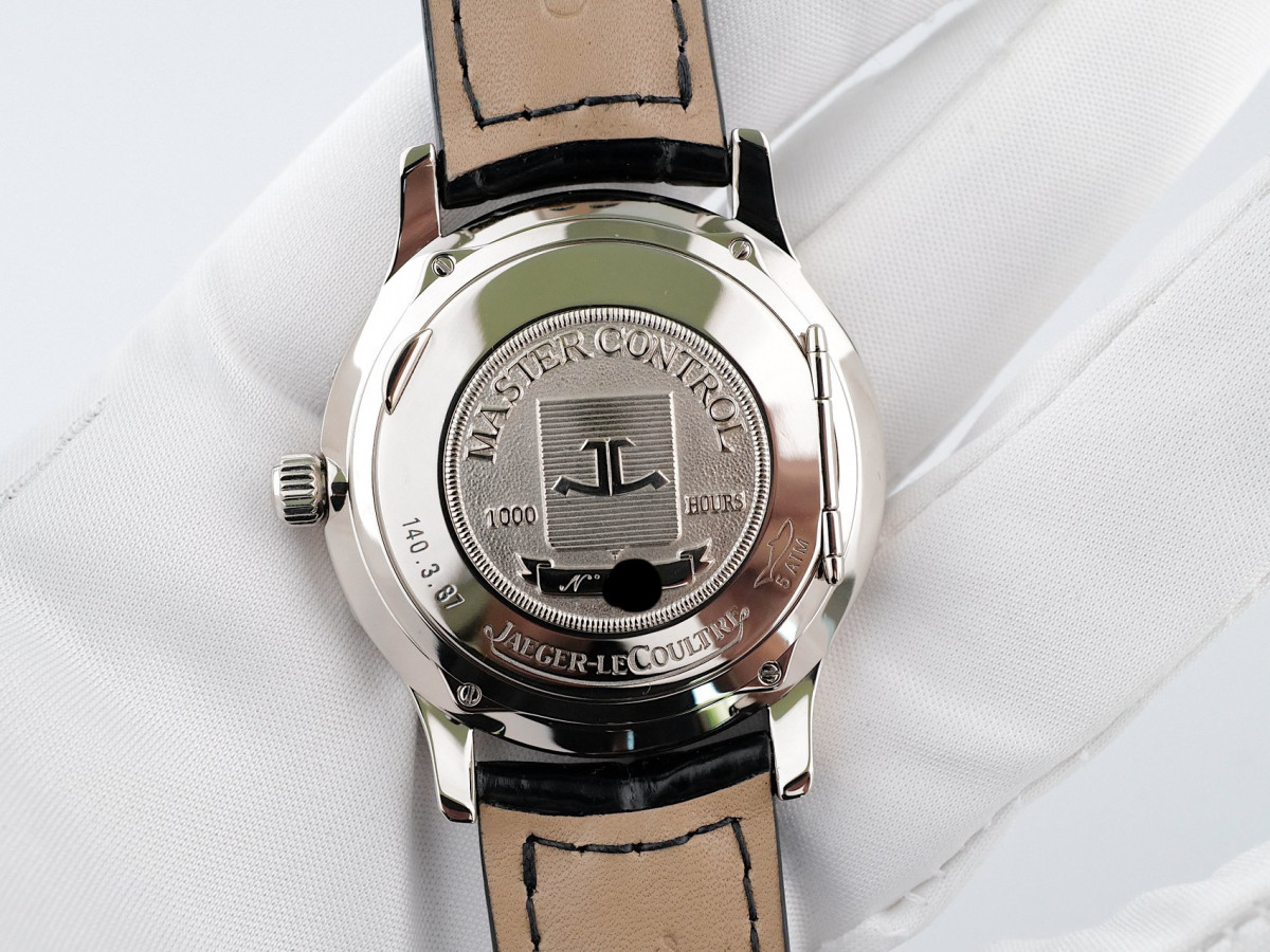 Швейцарський годинник Jaeger-LeCoultre Master Control Triple Calendar 18K White Gold