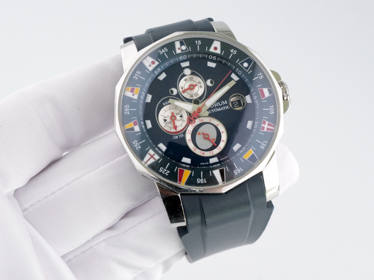 Швейцарський годинник Corum Admirals Cup Tides 44