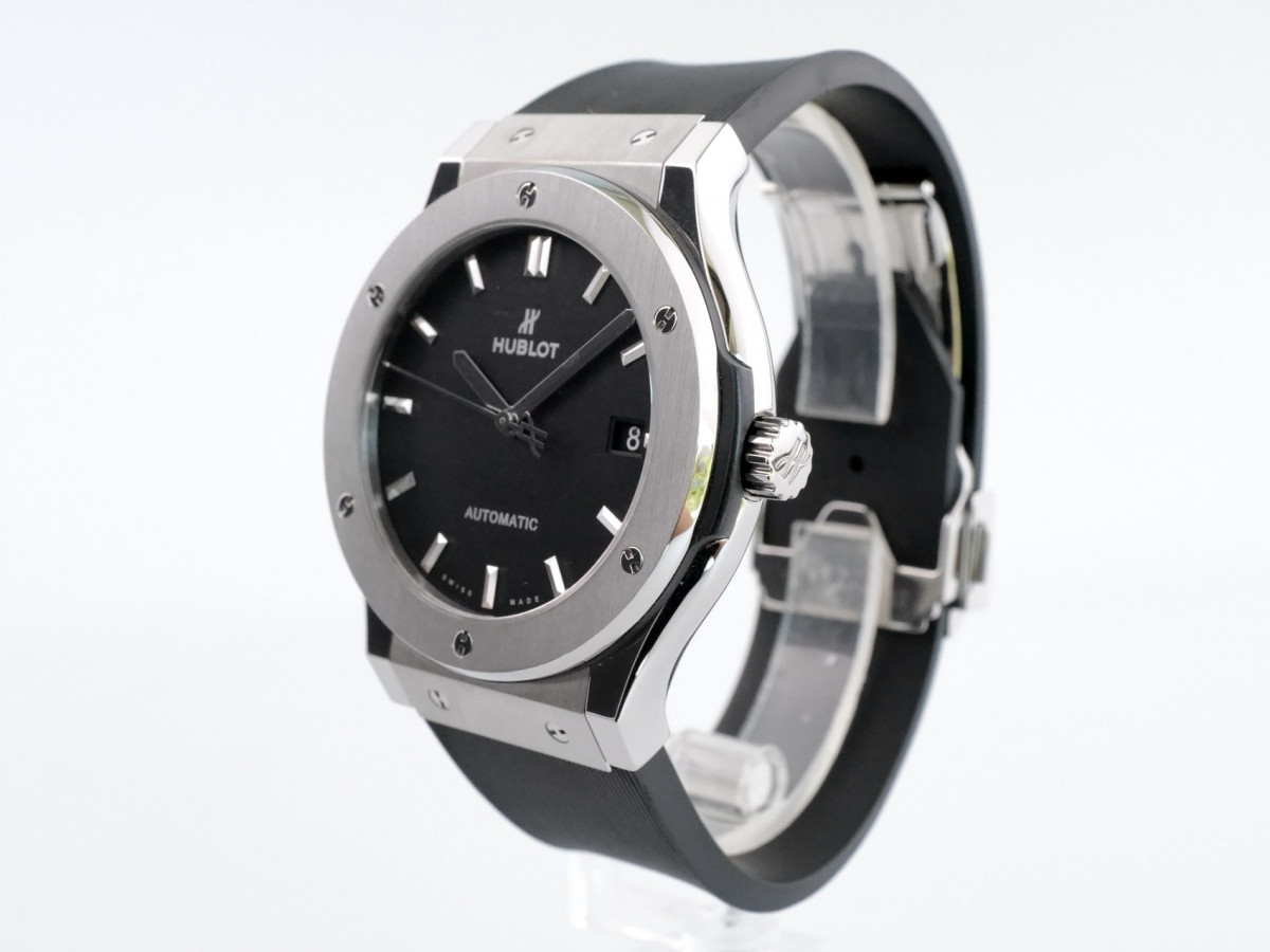 Швейцарские часы Hublot Classic Fusion Titanium