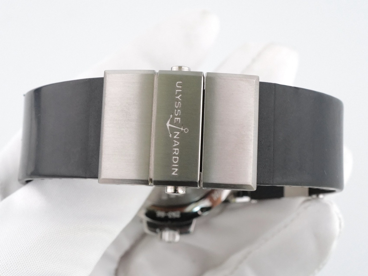 Швейцарський годинник Ulysse Nardin Maxi Marine Chronometer Black Dial 41