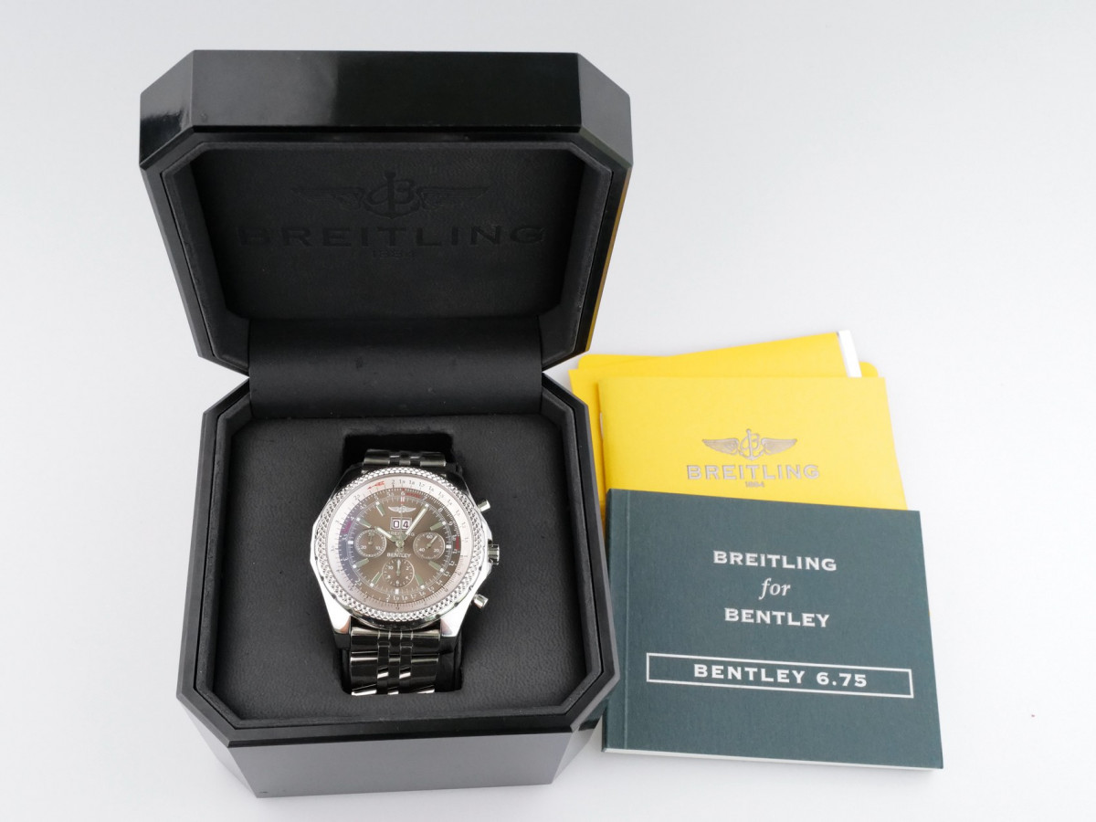 Швейцарские часы Breitling for Bentley 6.75 Chronograph