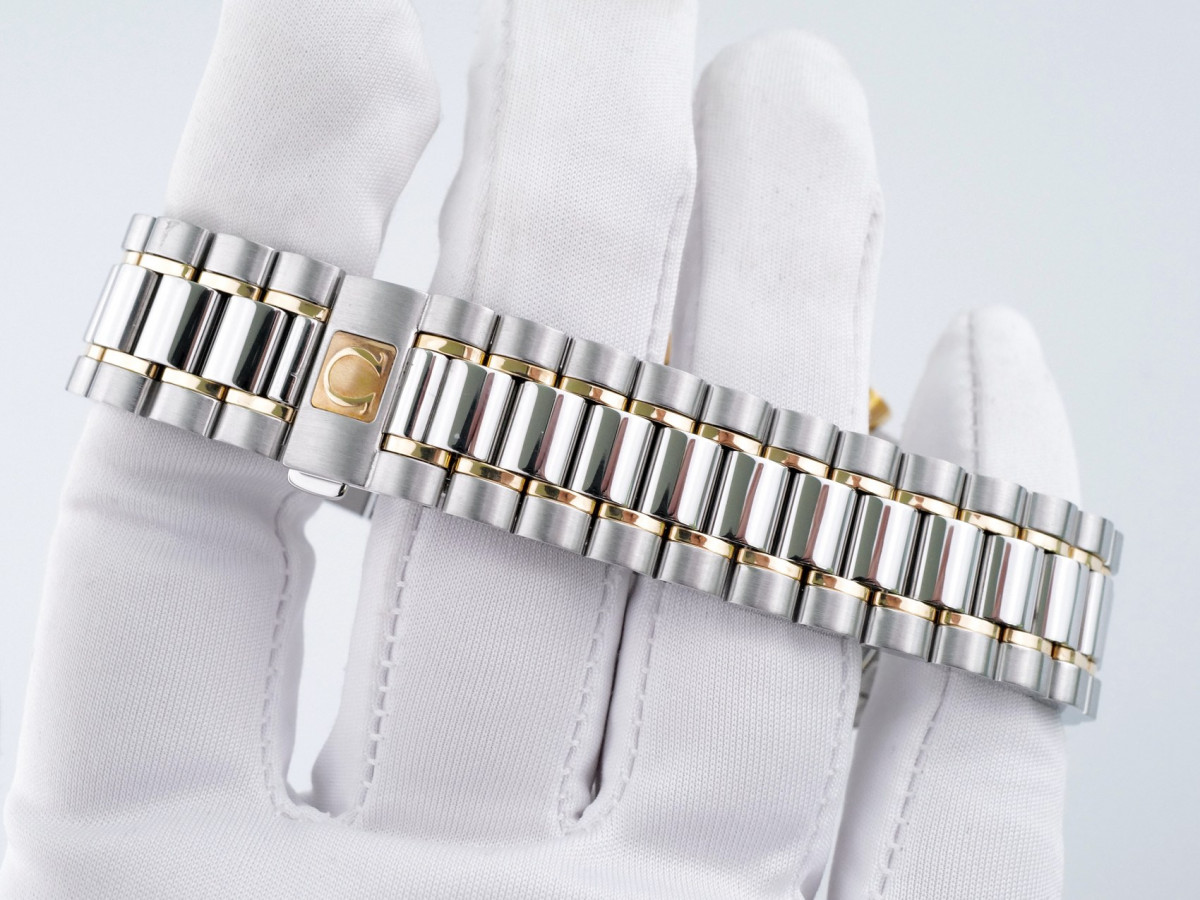 Швейцарские часы Omega Speedmaster Reduced Triple Date Moon Phase