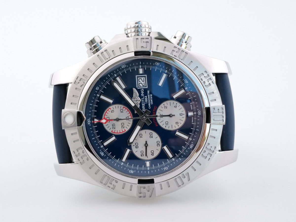 Швейцарський годинник Breitling Super Avenger II Chronograph Blue Dial 48