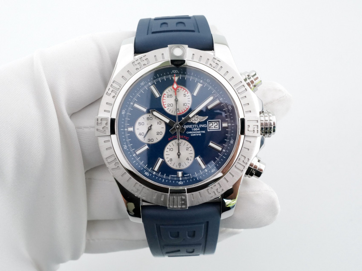 Швейцарський годинник Breitling Super Avenger II Chronograph Blue Dial 48