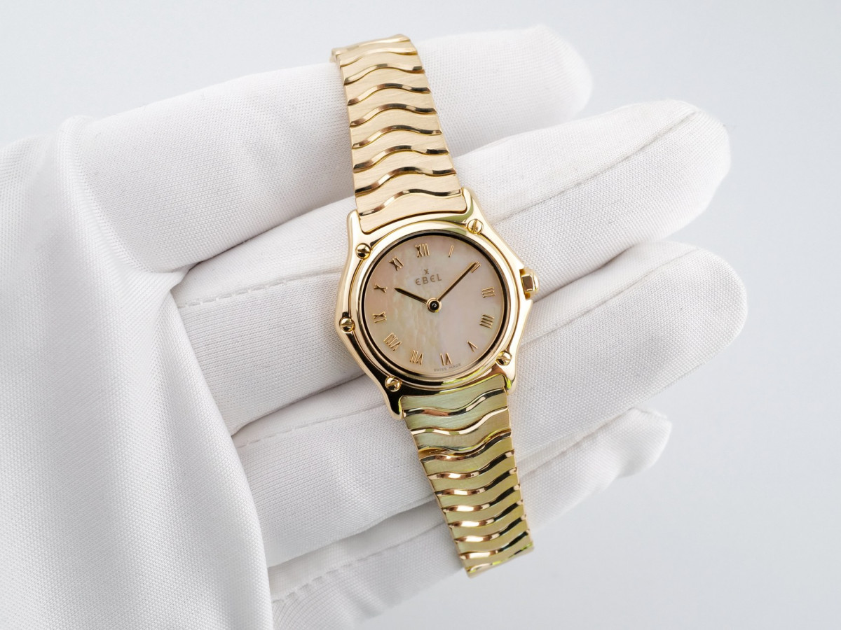 Швейцарские часы Ebel Classic Wave 18k Yellow Gold Ladies Mop Dial