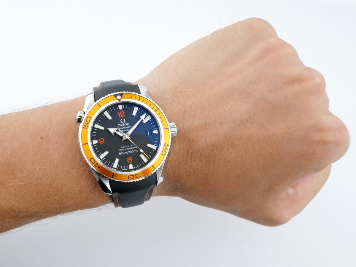 Швейцарские часы Omega Seamaster Planet Ocean Orange