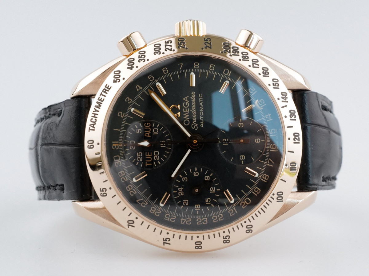 Швейцарские часы Omega Speedmaster Day-Date 18K Rose Gold