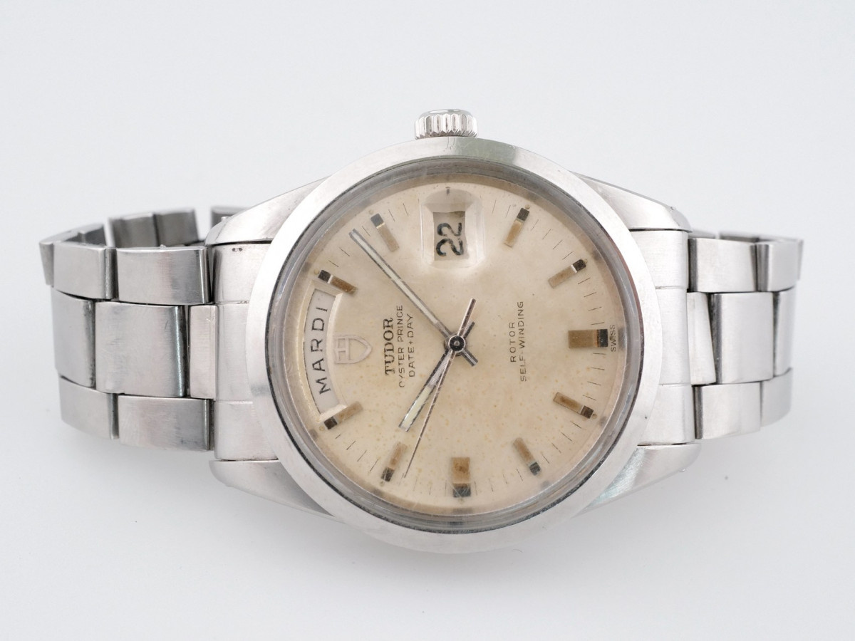 Швейцарские часы Tudor Day-Date Jumbo