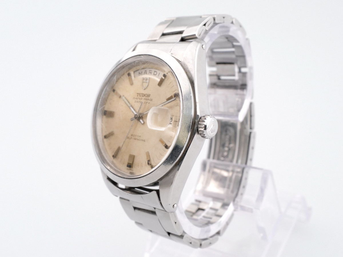 Швейцарские часы Tudor Day-Date Jumbo