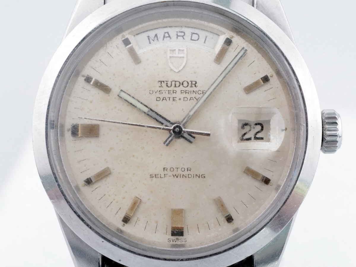 Швейцарские часы Tudor Day-Date Jumbo