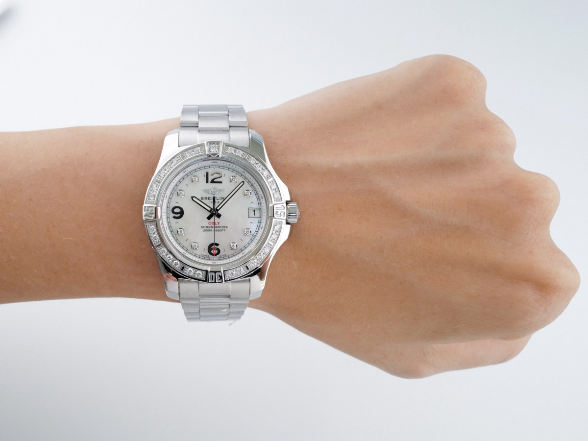 Швейцарський годинник Breitling Colt SuperQuartz 36