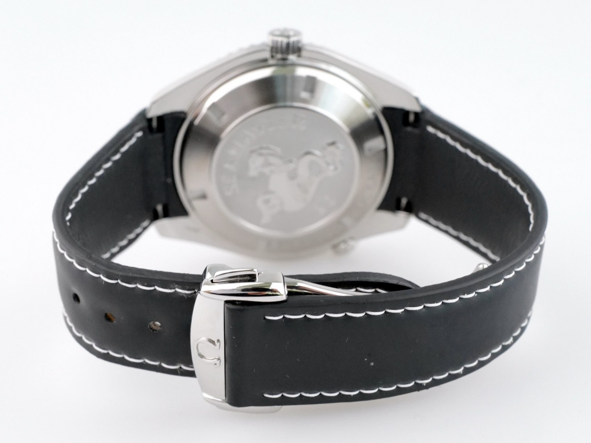 Швейцарские часы Omega Seamaster Planet Ocean XL