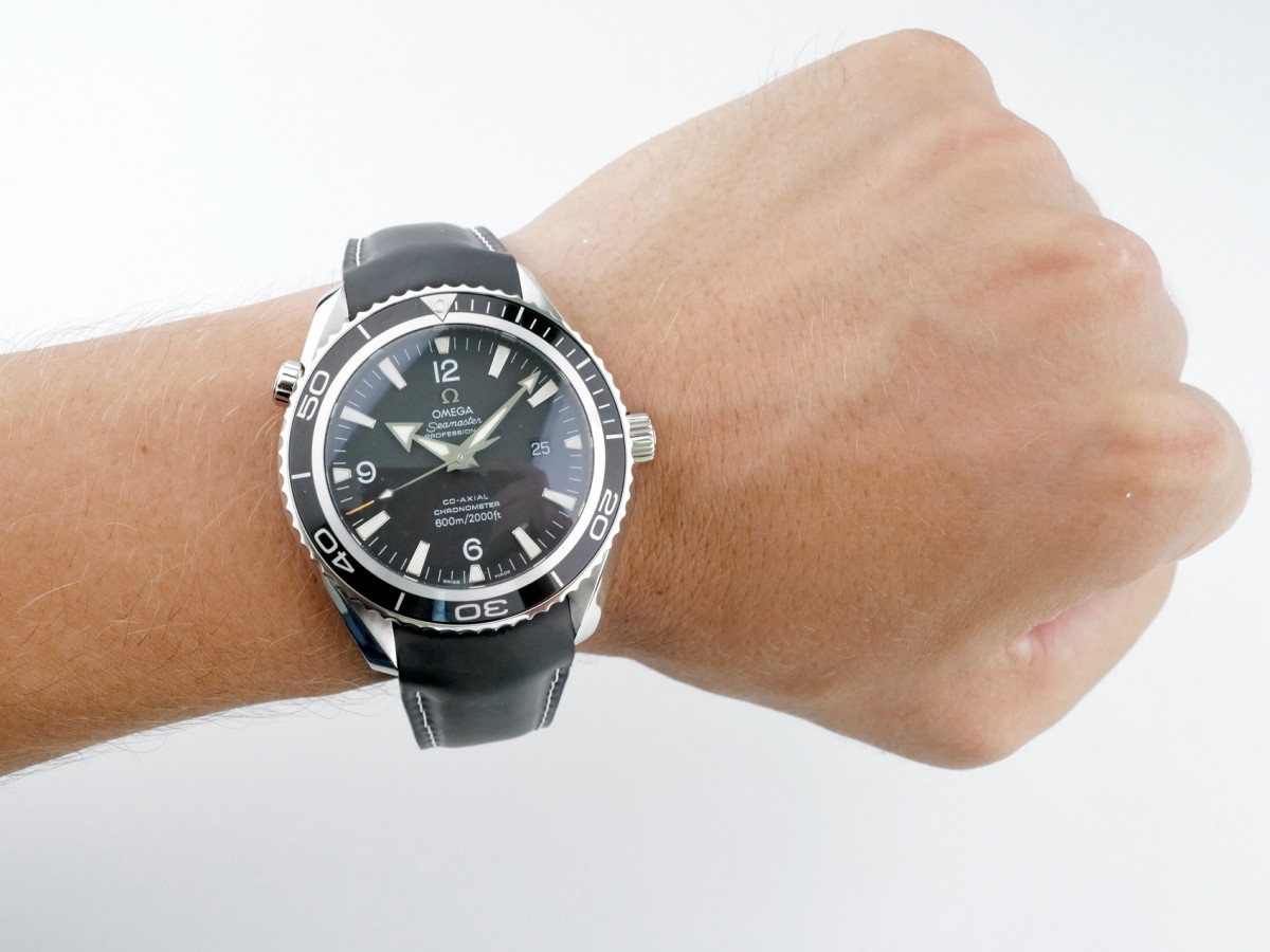 Швейцарские часы Omega Seamaster Planet Ocean XL