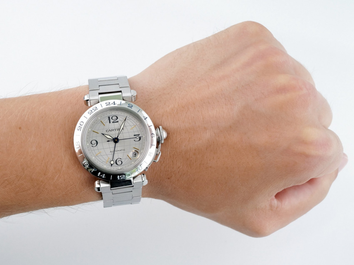 Швейцарський годинник Cartier Pasha GMT