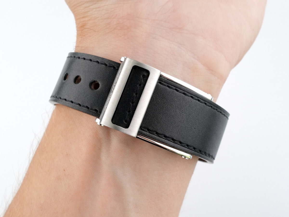 Швейцарський годинник Jorg Hysek Abyss GMT