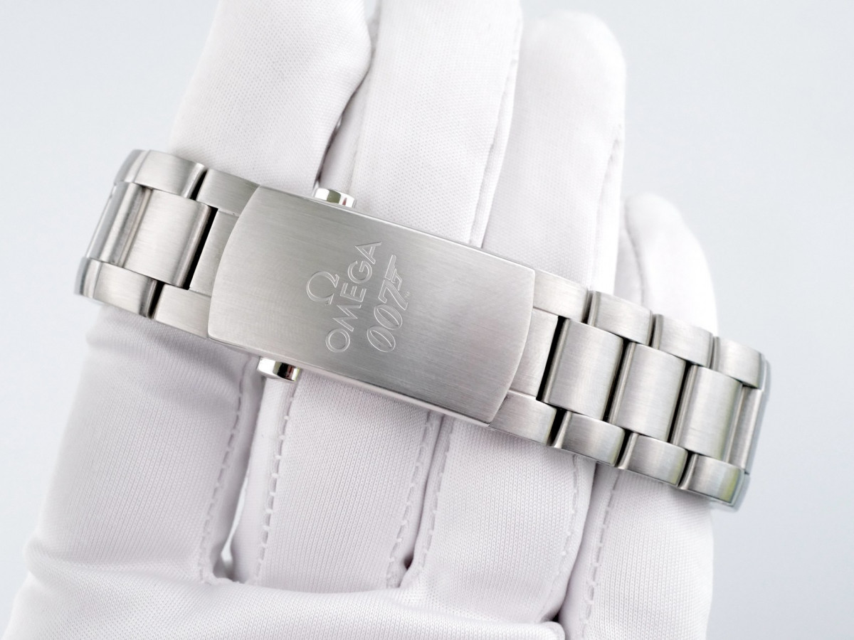 Швейцарские часы Omega Seamaster Planet Ocean Skyfall 007 Limited Edition 42
