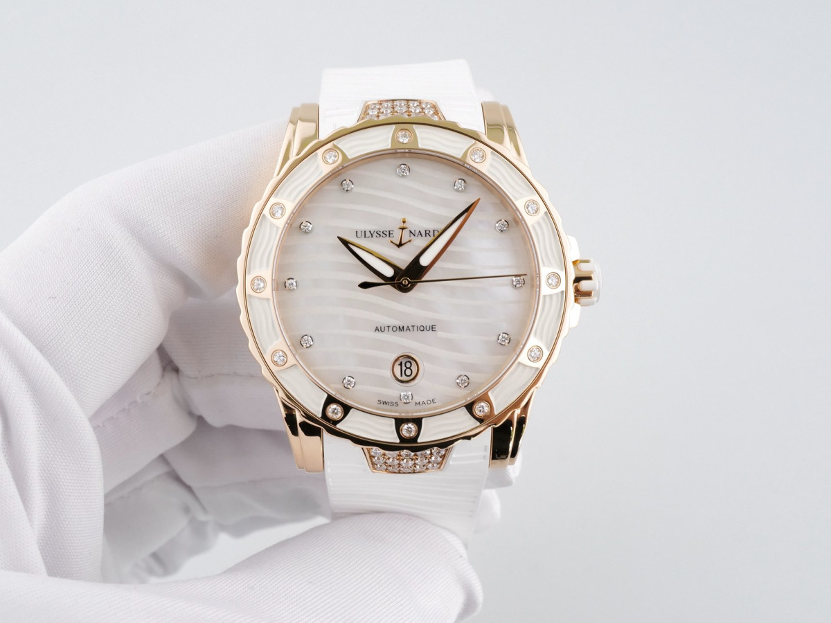 Швейцарський годинник Ulysse Nardin Lady Diver 18K Rose Gold