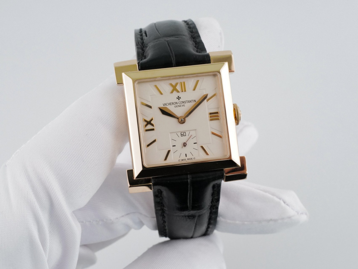 Швейцарские часы Vacheron Constantin Carree Historique Limited Edition 18K Rose Gold