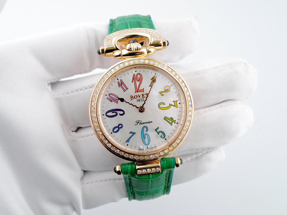 Швейцарские часы Bovet Fleurier Rainbow 39 Rose Gold 18K