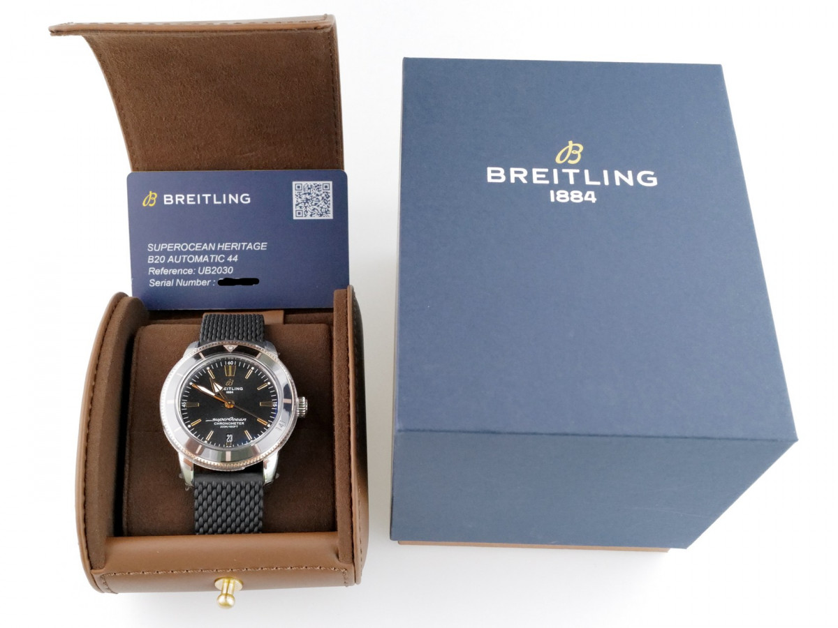 Швейцарський годинник Breitling Superocean Heritage II B20
