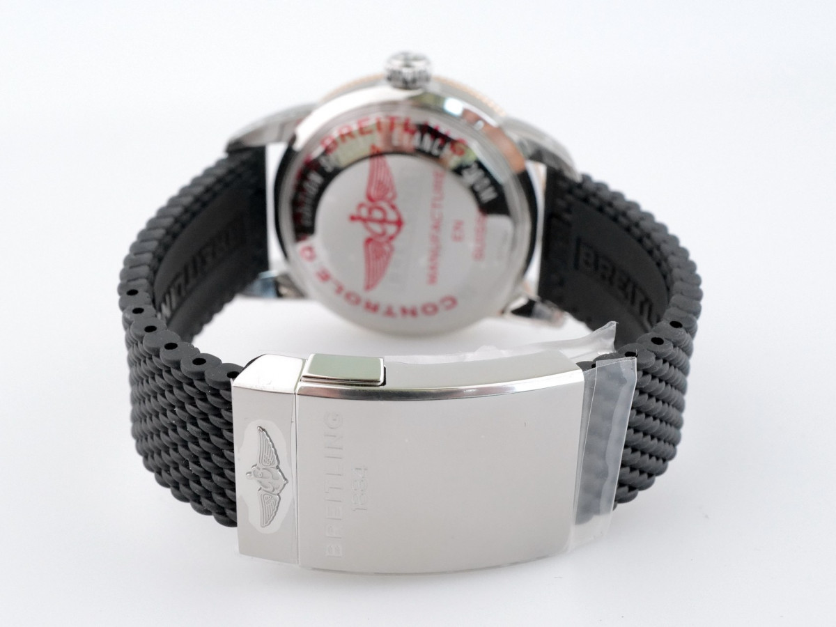 Швейцарський годинник Breitling Superocean Heritage II B20