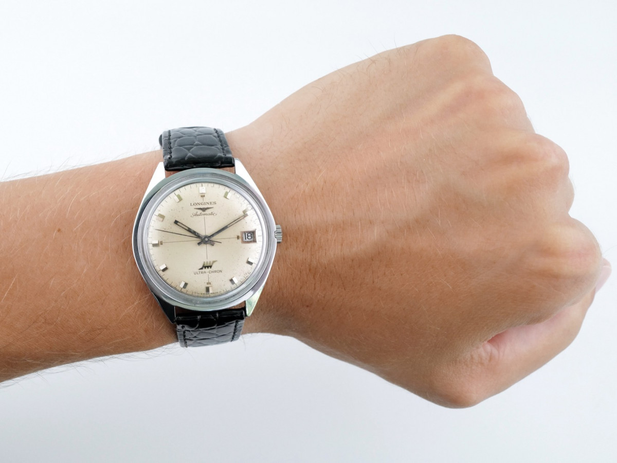 Швейцарський годинник Longines Vintage Oversize Ultra-Chron Automatic