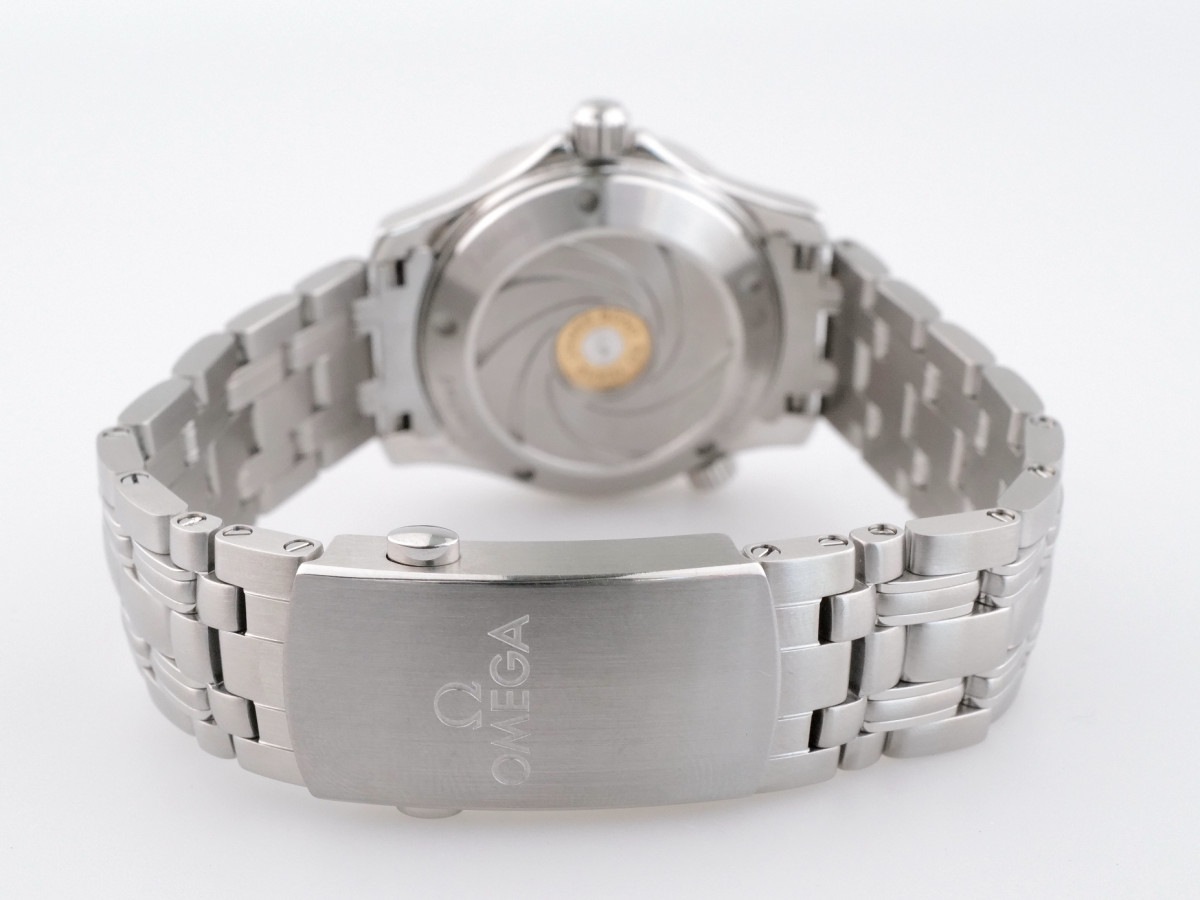Swiss watch Omega Seamaster Diver 300M James Bond 50th anniversary