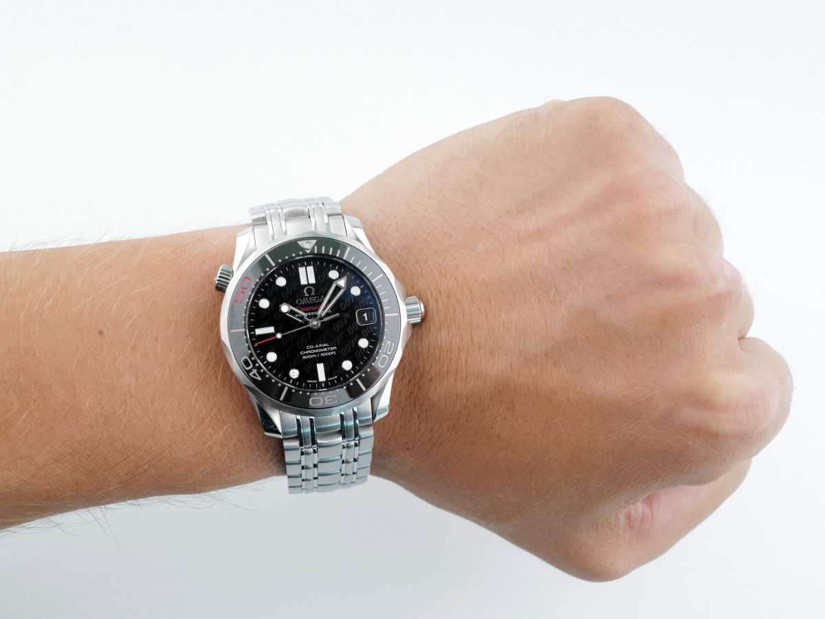 Swiss watch Omega Seamaster Diver 300M James Bond 50th anniversary