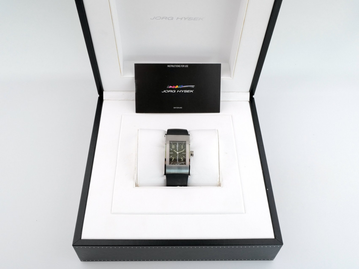 Swiss watch Jorg Hysek Kilada Titanium Carbon Dial