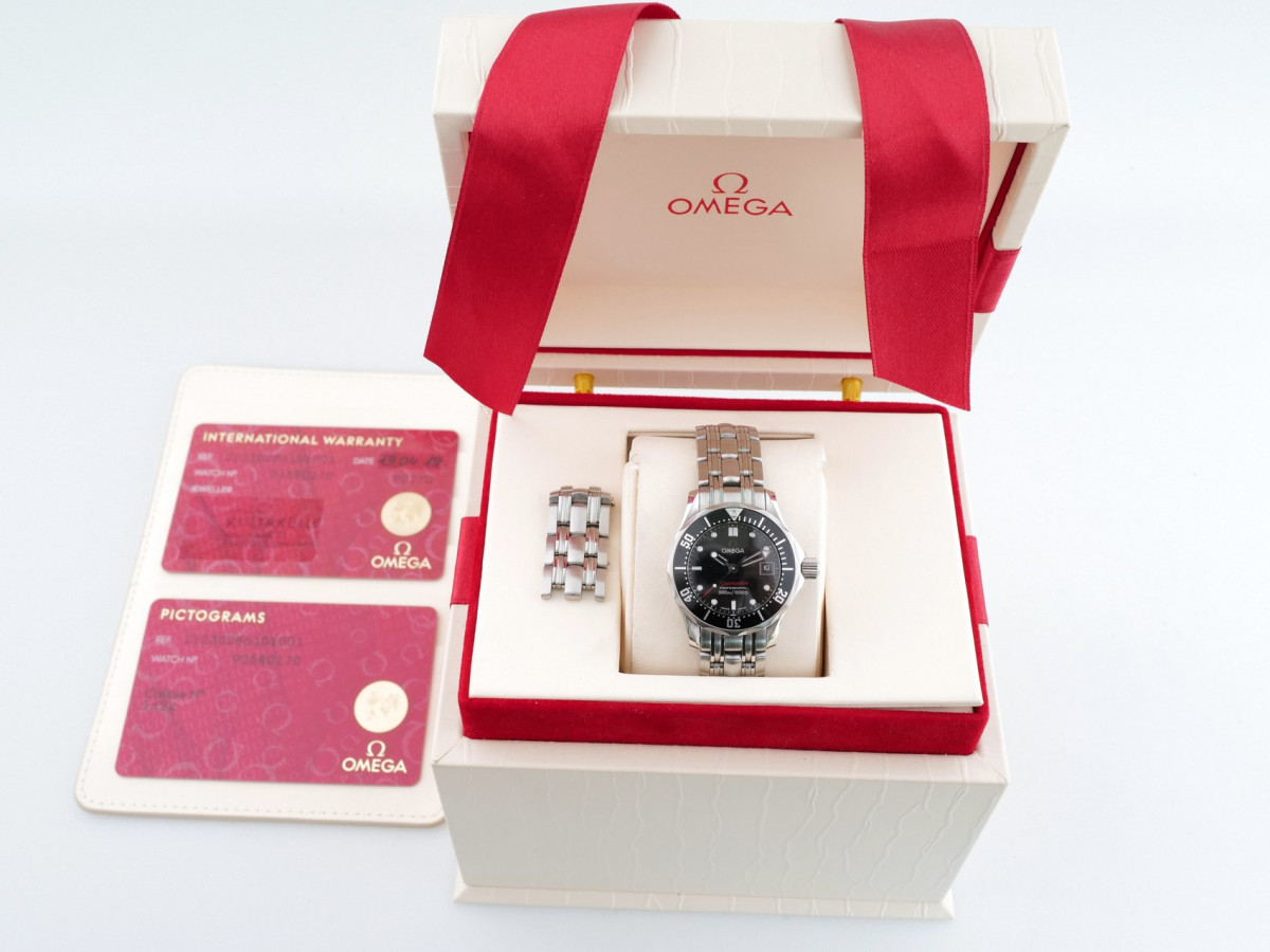 Швейцарские часы Omega Seamaster 300M Ladies Quartz 28