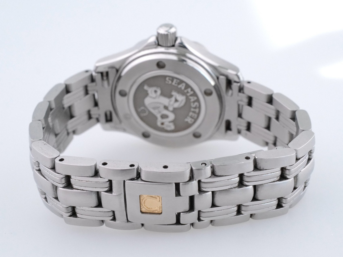 Швейцарские часы Omega Seamaster 300M Ladies Quartz 28