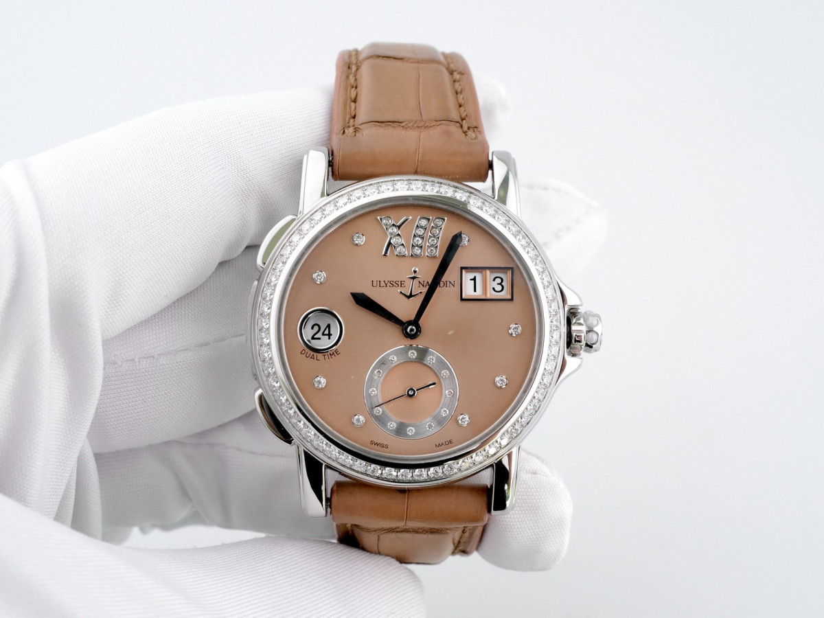 Швейцарские часы Ulysse Nardin Lady Dual Time Big Date Diamond Bezel Brown Dial