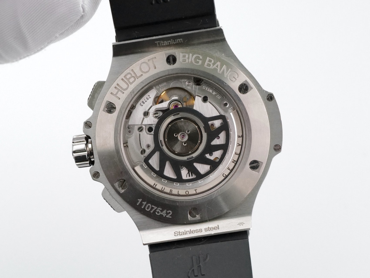 Швейцарський годинник Hublot Big Bang 41 Automatic Chronograph Carbon Fiber Dial