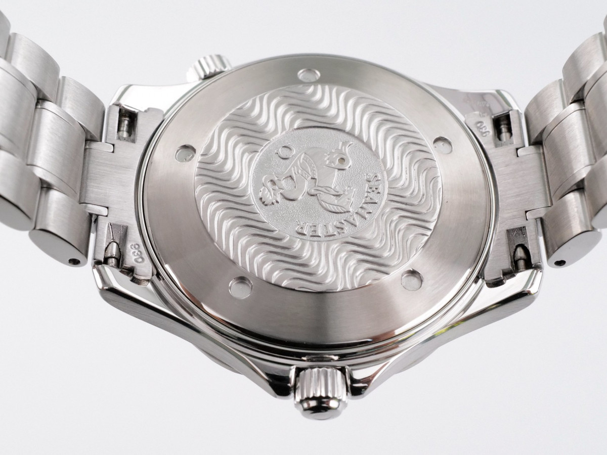 Швейцарские часы Omega Seamaster Quartz Chronometer Electric Blue