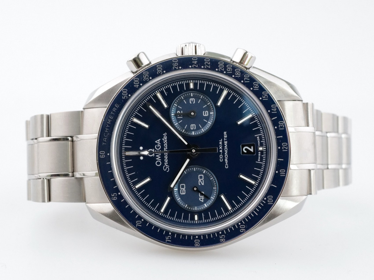 Швейцарские часы Omega Speedmaster Moonwatch Co-Axial Blue Dial Titanium